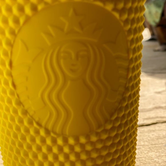 Starbucks Hawaii Exclusive Pineapple 24oz Tumbler - Picture 2 of 5